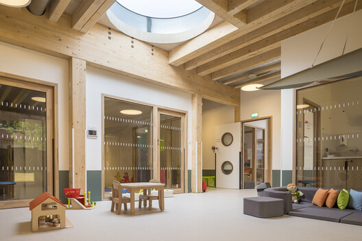 Jacques Prévert Public Services Center / HEMAA Architectes Jacques Prévert Public Services Center / HEMAA Architectes - Interior Photography, Dining room, Wood