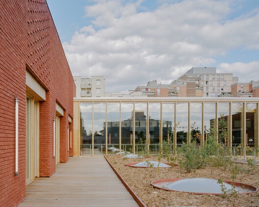 Jacques Prévert Public Services Center / HEMAA Architectes Jacques Prévert Public Services Center / HEMAA Architectes - Image 21 of 58
