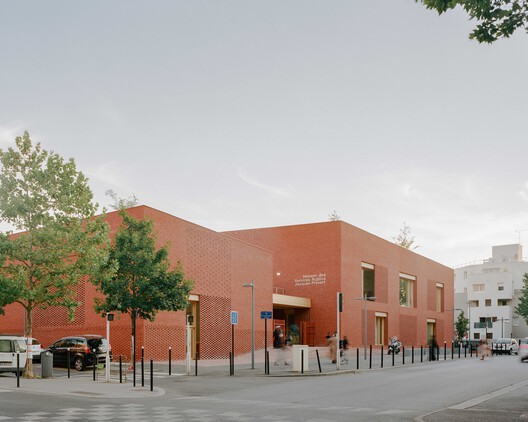 Jacques Prévert Public Services Center / HEMAA Architectes Jacques Prévert Public Services Center / HEMAA Architectes - Exterior Photography