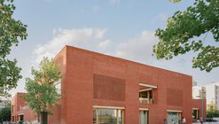 Jacques Prévert Public Services Center / HEMAA Architectes 