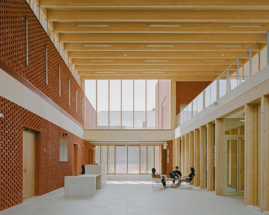 Jacques Prévert Public Services Center / HEMAA Architectes Jacques Prévert Public Services Center / HEMAA Architectes - Interior Photography, Wood