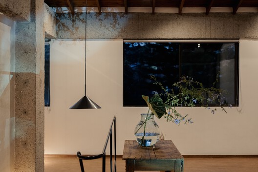 Yarumos Apartment / Trópico Arquitectura Yarumos Apartment / Trópico Arquitectura - Interior Photography, Wood, Lighting, Beam
