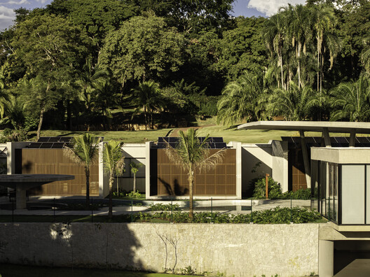 Espatódias House / Leo Romano Espatódias House / Leo Romano - Image 11 of 29