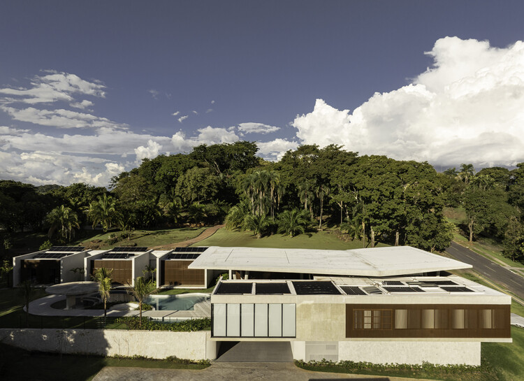 Espatódias House / Leo Romano - Image 8 of 29