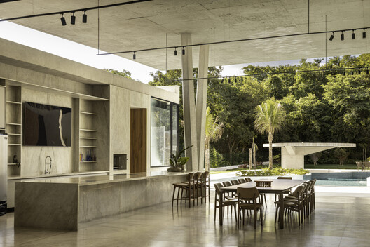 Espatódias House / Leo Romano Espatódias House / Leo Romano - Interior Photography