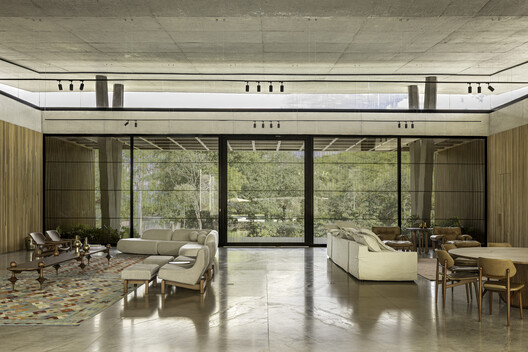 Espatódias House / Leo Romano Espatódias House / Leo Romano - Interior Photography, Living Room, Chair