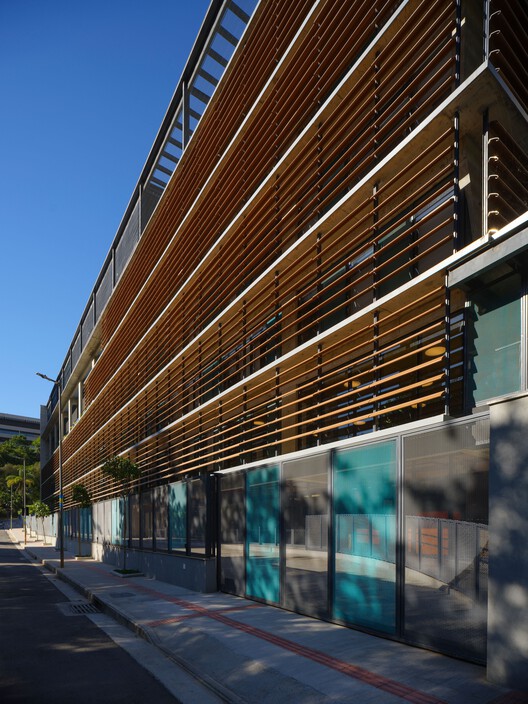 Bernoulli College Vale do Sereno / BCMF Arquitetos - Image 30 of 77