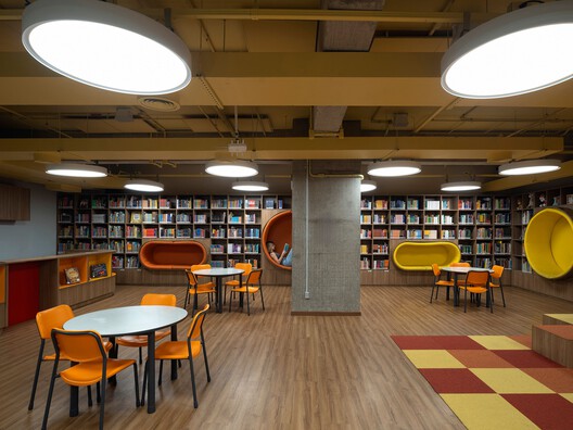 Bernoulli College Vale do Sereno / BCMF Arquitetos - Interior Photography, Dining room, Shelving