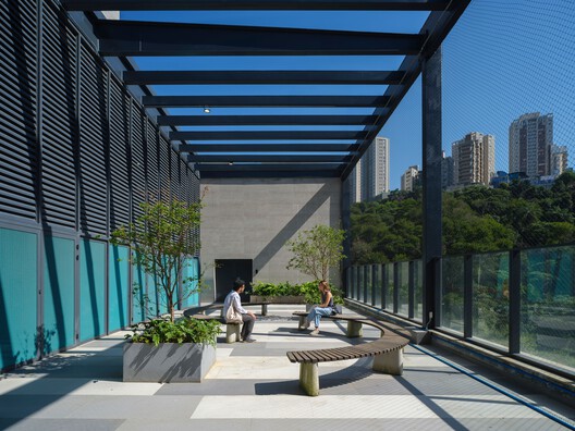 Bernoulli College Vale do Sereno / BCMF Arquitetos - Exterior Photography, Glass