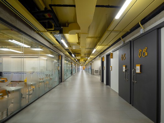 Bernoulli College Vale do Sereno / BCMF Arquitetos - Interior Photography, Lighting
