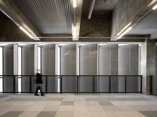 Bernoulli College Vale do Sereno / BCMF Arquitetos - Image 16 of 77