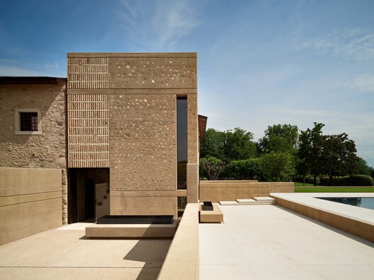 Corte Renèe Resort / Bricolo Falsarella Corte Renèe Resort / Bricolo Falsarella - Exterior Photography, Brick, Courtyard