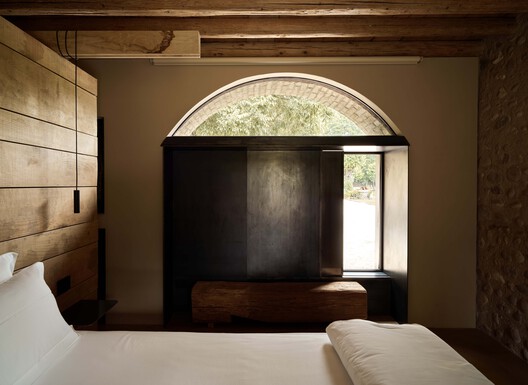 Corte Renèe Resort / Bricolo Falsarella Corte Renèe Resort / Bricolo Falsarella - Interior Photography, Bedroom, Wood, Bed