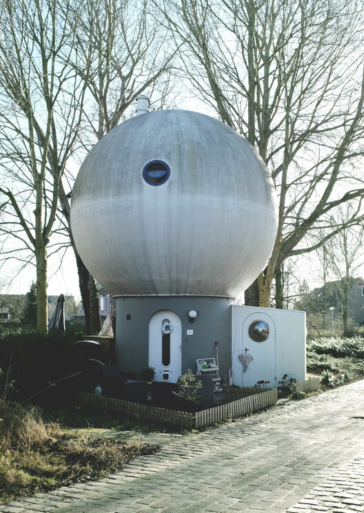 From Oculus to Orbit: The Symbolism of the Circle in Architecture From Oculus to Orbit: The Symbolism of the Circle in Architecture - Image 16 of 21