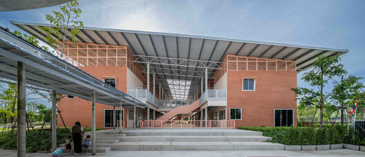 Escuela Oneness Nonthaburi / Imaginary Objects Escuela Oneness Nonthaburi / Imaginary Objects - Imagen 8 de 37