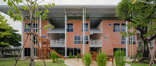 Escuela Oneness Nonthaburi / Imaginary Objects Escuela Oneness Nonthaburi / Imaginary Objects - Fotografía exterior
