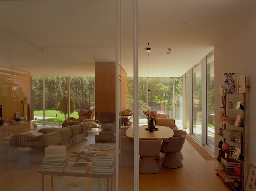 Residências Tskneti / MUA Residências Tskneti / MUA - Fotografia de Interiores, Madeira, Cadeira, Vidro