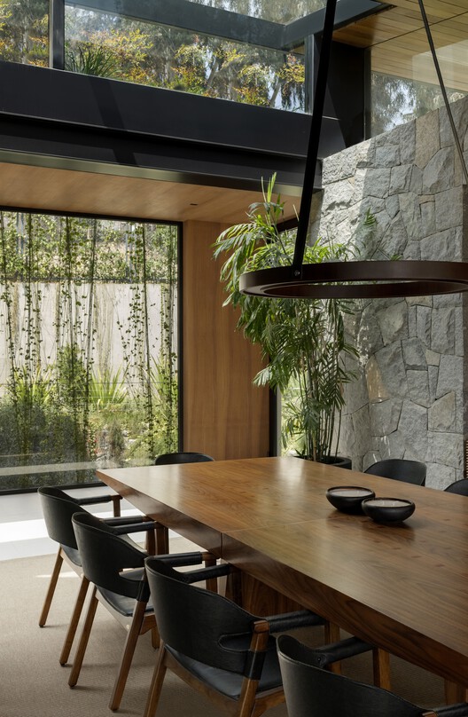 House in Los Cóndores / Malachowski Arquitectos House in Los Cóndores / Malachowski Arquitectos - Interior Photography, Dining room, Wood, Table, Chair