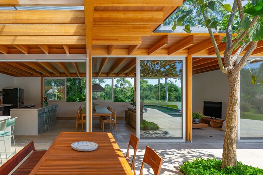 Casa Itu / Nitsche Arquitetos Casa Itu / Nitsche Arquitetos - Interior Photography, Wood, Beam, Chair, Deck