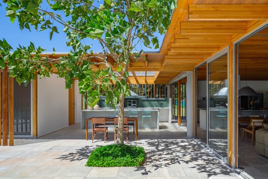 Casa Itu / Nitsche Arquitetos Casa Itu / Nitsche Arquitetos - Exterior Photography, Wood, Patio, Courtyard, Deck