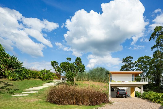 Casa Itu / Nitsche Arquitetos Casa Itu / Nitsche Arquitetos - Exterior Photography, Garden, Balcony