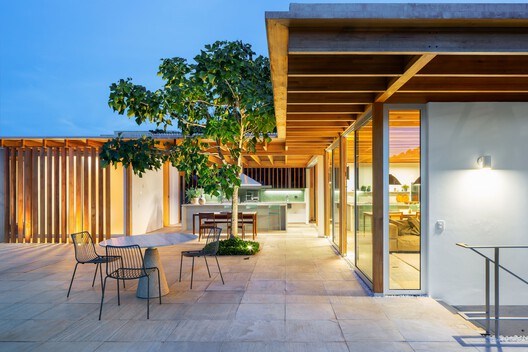 Casa Itu / Nitsche Arquitetos Casa Itu / Nitsche Arquitetos - Exterior Photography, Wood, Patio, Balcony