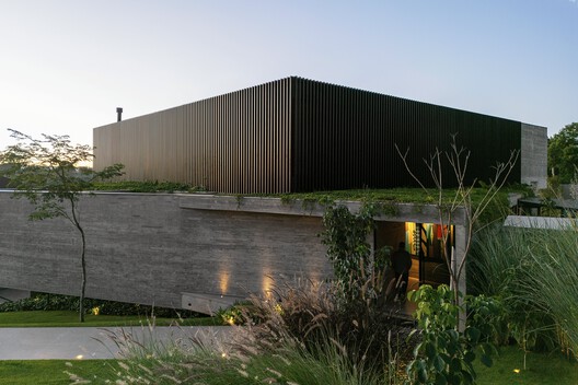 Enlevo Residence / Drucker Arquitetos Associados Enlevo Residence / Drucker Arquitetos Associados - Exterior Photography, Wood