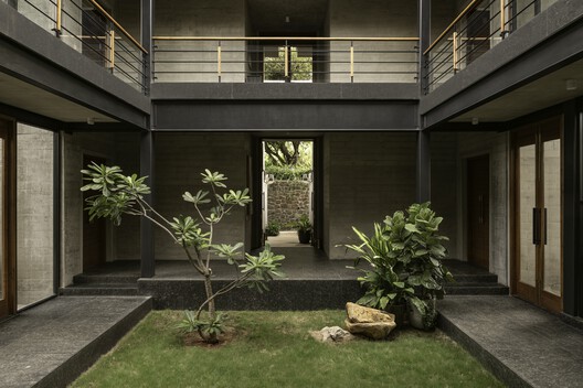6AM House  / Studio PKA - Exterior Photography, Wood, Courtyard