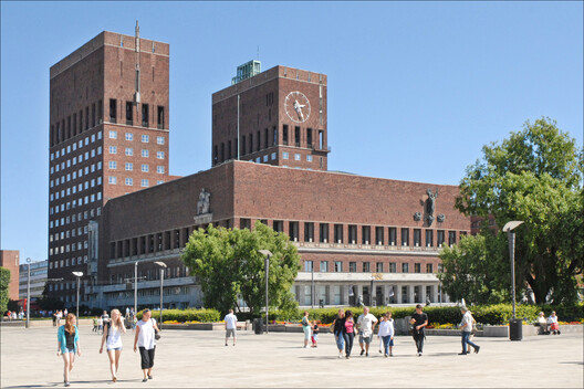 Oslo Architecture City Guide: 12 Buildings Contrasting Historic and Contemporary Design - Image 3 of 15