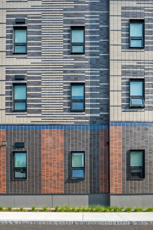 How Can Thin Brick Support High-Performance Buildings? How Can Thin Brick Support High-Performance Buildings? - Image 8 of 9