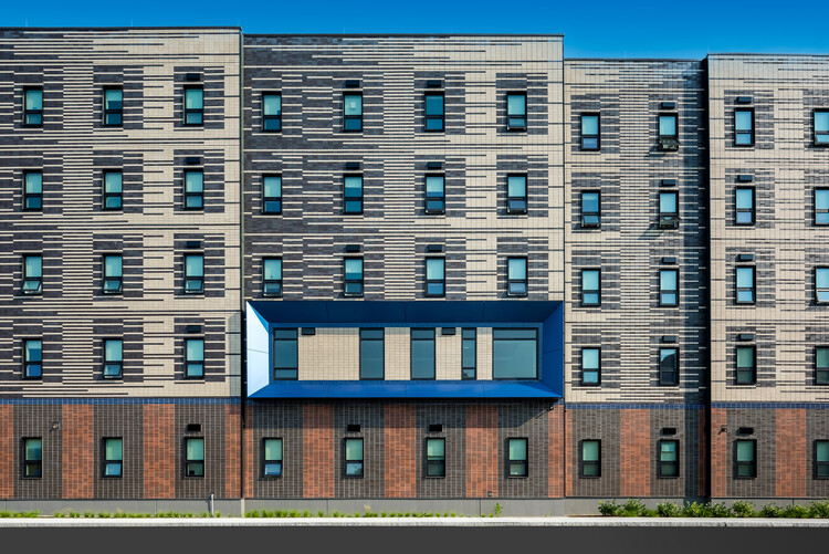 How Can Thin Brick Support High-Performance Buildings?