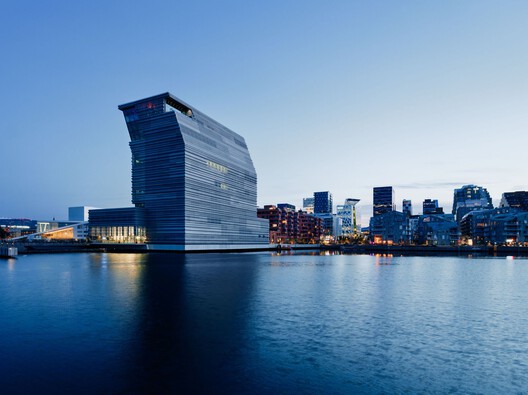 Oslo Architecture City Guide: 12 Buildings Contrasting Historic and Contemporary Design - Image 5 of 15