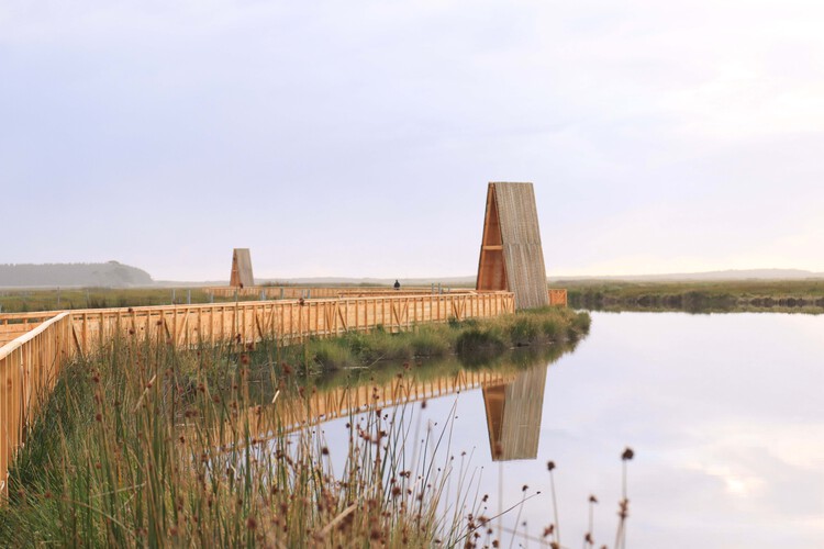 Pasarela Mirador Kay Kay de Monkul / Gonzalo Verdugo + Carlos Seguel Arquitectos - Imagen 2 de 12