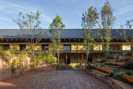 Librairie Avant-Garde Huize Baiwu Bookstore / Jiakun Architects Librairie Avant-Garde Huize Baiwu Bookstore / Jiakun Architects - Exterior Photography, Courtyard