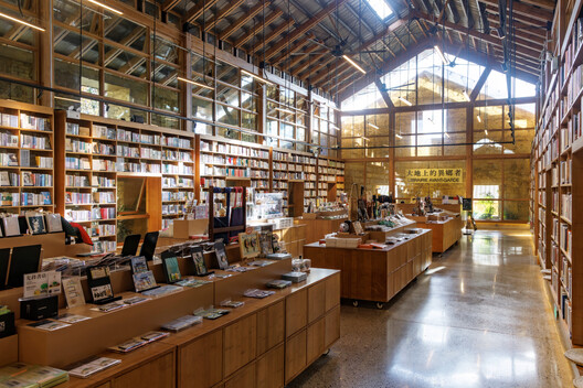 Librairie Avant-Garde Huize Baiwu Bookstore / Jiakun Architects Librairie Avant-Garde Huize Baiwu Bookstore / Jiakun Architects - Interior Photography