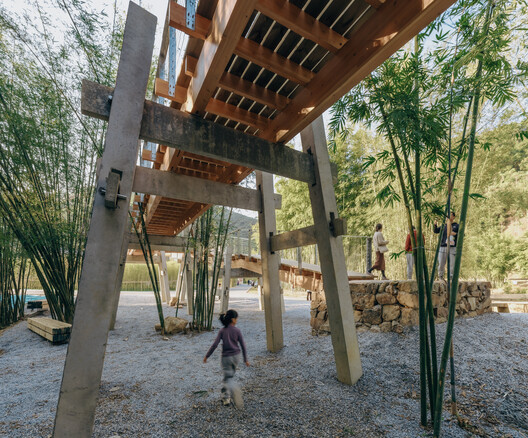 Huizhou Vernacular Historic Bridges Micro-Museum / LUO studio - Interior Photography, Wood, Beam