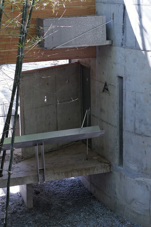 Huizhou Vernacular Historic Bridges Micro-Museum / LUO studio - Image 31 of 56