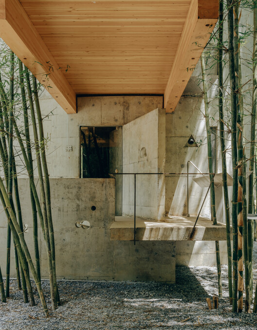 Huizhou Vernacular Historic Bridges Micro-Museum / LUO studio - Image 5 of 56