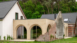 Ruin House - Nijl a Multigenerational holiday home / Studio Okami Architects