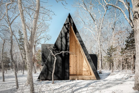 Woods Retreat / BE Design Woods Retreat / BE Design - Image 2 of 16