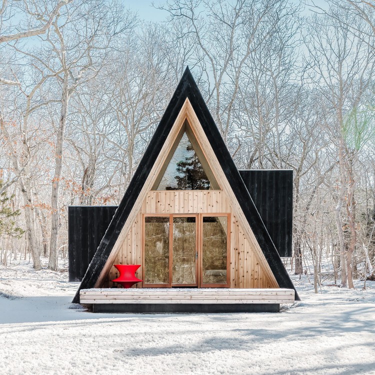Woods Retreat / BE Design - Houses