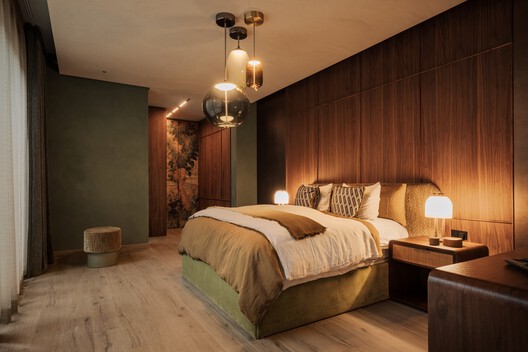 WA SSL House / AZAZ Architects WA SSL House / AZAZ Architects - Interior Photography, Bedroom, Bed, Wood, Lighting