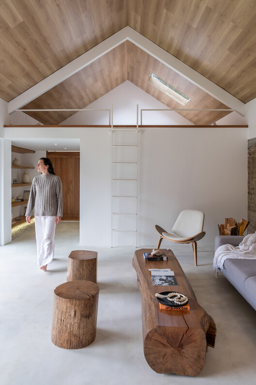 Florinda House / Alvariño & Felipe Arquitectos - Interior Photography, Living Room, Wood, Lighting, Beam