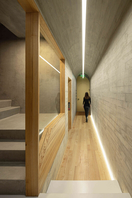 Boavista 339 Residential Building / PAULO MERLINI architects Boavista 339 Residential Building / PAULO MERLINI architects - Interior Photography, Wood, Concrete