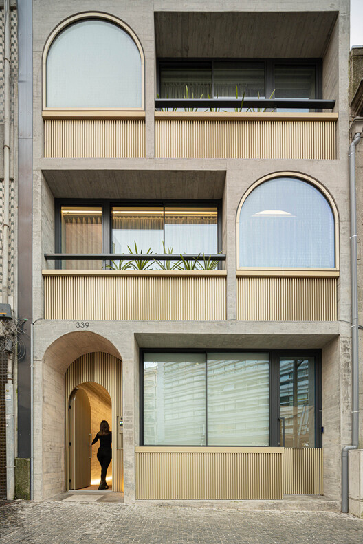 Boavista 339 Residential Building / PAULO MERLINI architects Boavista 339 Residential Building / PAULO MERLINI architects - Interior Photography, Arch, Glass