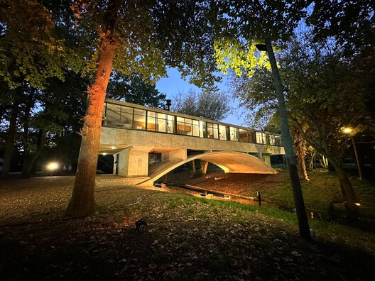 A House Above the Water: The Story of Amancio and Delfina Williams' Modernist Gem - Image 4 of 8