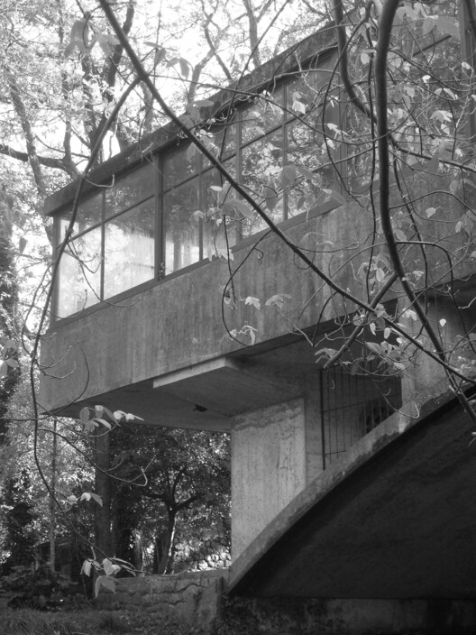 A House Above the Water: The Story of Amancio and Delfina Williams' Modernist Gem - Image 6 of 8
