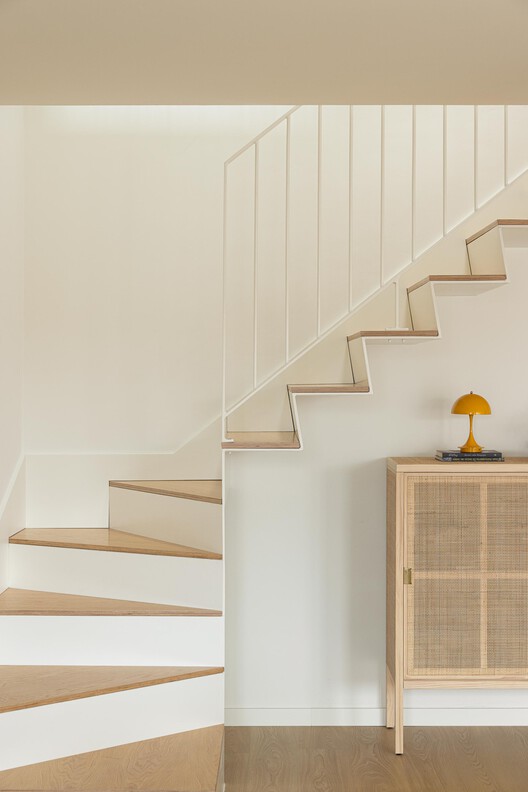 Costa Cabral Building / ATA - Atelier Tiago Antero + ENTRETEMPOS - Interior Photography, Stairs, Wood, Handrail