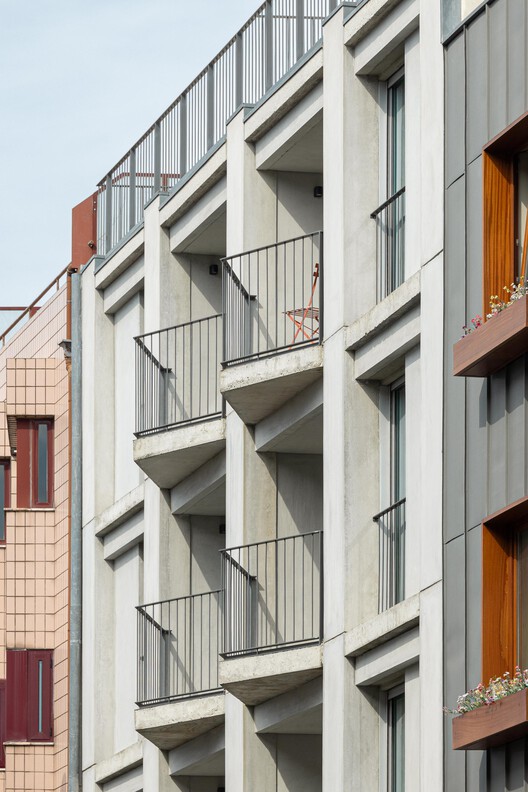 Costa Cabral Building / ATA - Atelier Tiago Antero + ENTRETEMPOS - Exterior Photography, Balcony