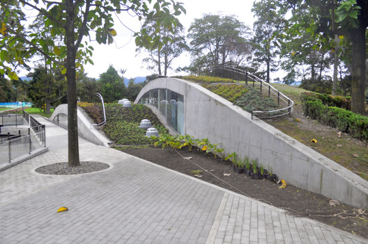 Landscape as Choreography: Architecture in the Contemporary Botanical Garden - Image 8 of 103
